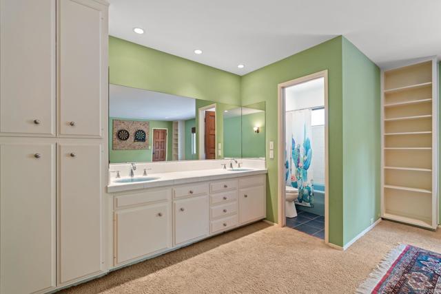 431 Orpheus Avenue, Encinitas CA: https://media.crmls.org/mediaz/3c5c1905-66bd-4862-bfcb-f7bbb904002b.jpg