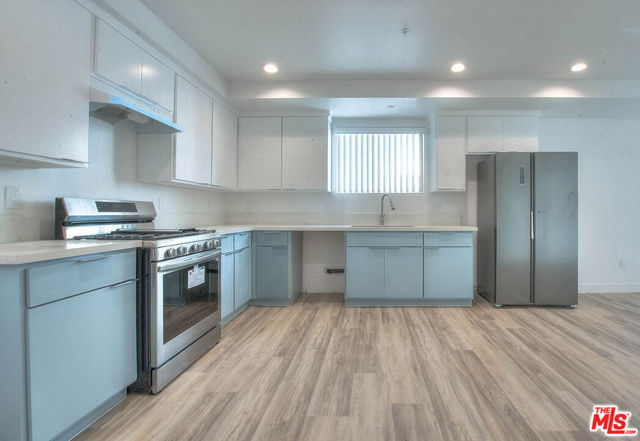 4308 S Normandie Avenue, Los Angeles CA: https://media.crmls.org/mediaz/3c5c3350-1d23-44a5-855f-f8cf00e4836f.jpg