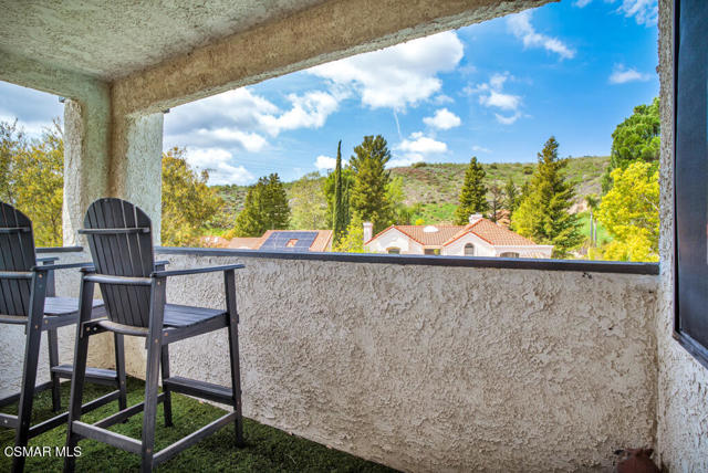 6057 Rainbow Hill Road, Agoura Hills CA: https://media.crmls.org/mediaz/3c5c3dbb-7f7a-451b-896a-0e15f11047d3.jpg