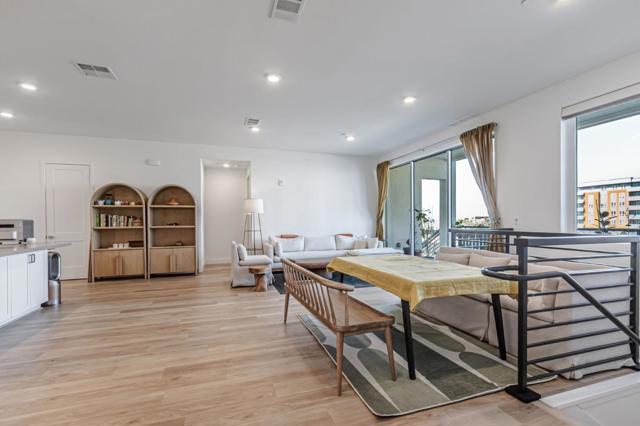 2250 Kilowatt Way, Fremont CA: https://media.crmls.org/mediaz/3c5c8ab4-640d-4ebb-9ce8-c7cb33693924.jpg