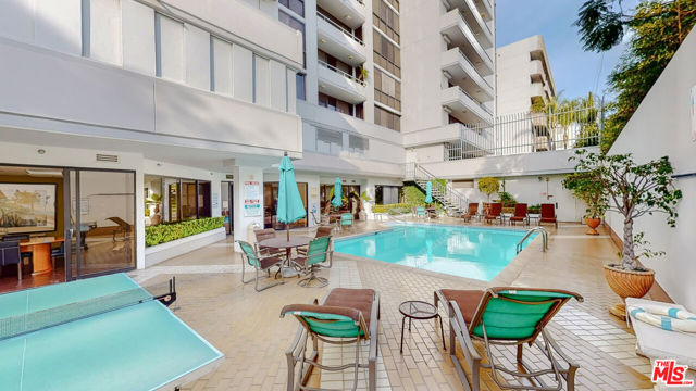 10660 WILSHIRE Boulevard, Los Angeles CA: https://media.crmls.org/mediaz/3c5d09bc-d672-4360-8f1e-52324e3c52d3.jpg