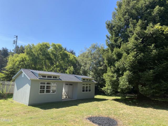 31400 Sherwood Road, Fort Bragg CA: https://media.crmls.org/mediaz/3c5db882-04ac-4de1-a5a7-0dd6212d4ce1.jpg