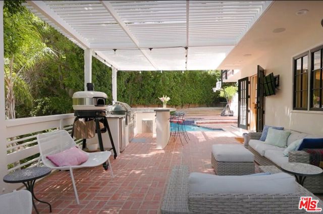 2625 Nichols Canyon Road, Los Angeles CA: https://media.crmls.org/mediaz/3c5e76a4-6e22-4daa-a465-90667ff37108.jpg