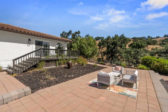 17101 Kruse Ranch Lane, Morgan Hill CA: https://media.crmls.org/mediaz/3c5eabc0-62af-46c1-a374-1996f7892b52.jpg