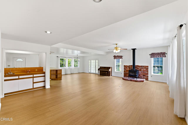 Detail Gallery Image 10 of 36 For 15811 Calle El Capitan, Green Valley,  CA 91390 - 3 Beds | 2 Baths