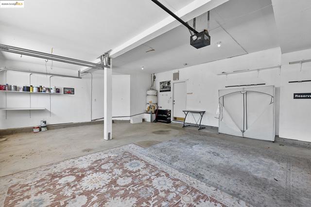2 Quiet Path Ct, Pittsburg CA: https://media.crmls.org/mediaz/3c617839-bb0a-4663-8d6a-55eb98a589a1.jpg