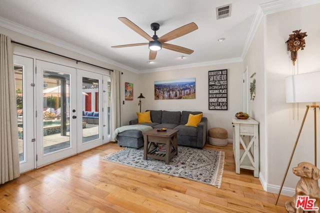 521 S Parish Place, Burbank CA: https://media.crmls.org/mediaz/3c61de5d-1a6a-4a7b-9a15-d10c728ab37e.jpg