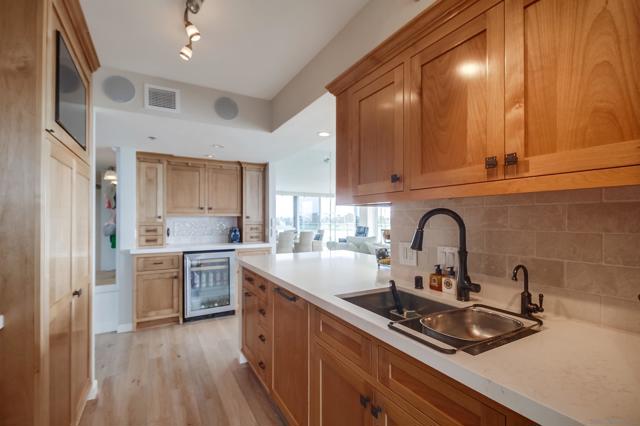 1750 Avenida Del Mundo, Coronado CA: https://media.crmls.org/mediaz/3c627842-4730-4eda-b191-630e7b144011.jpg