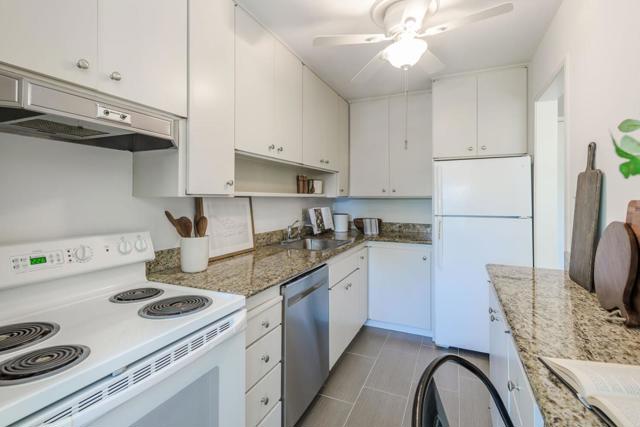 815 N Humboldt Street, San Mateo CA: https://media.crmls.org/mediaz/3c62ddb7-bab6-4289-b0c4-35ddbce292d4.jpg