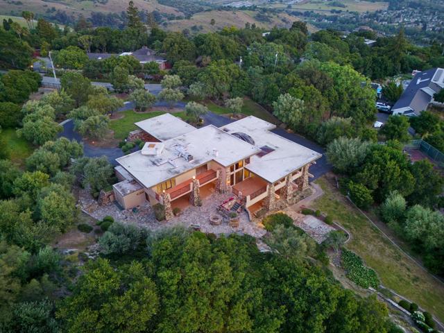 20753 Scenic Vista Drive, San Jose CA: https://media.crmls.org/mediaz/3c636b4d-57bd-41bb-a613-24d8a561aa9e.jpg