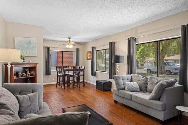 312 Oakshire Avenue, Modesto CA: https://media.crmls.org/mediaz/3c63f7a1-98ea-4340-a940-0347d742d5ac.jpg