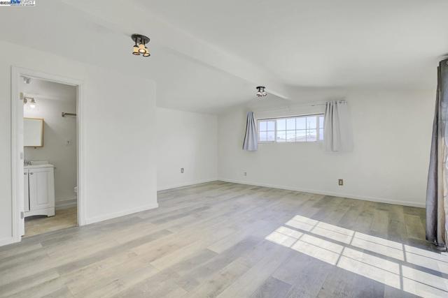 2675 Leeward St, Hayward CA: https://media.crmls.org/mediaz/3c64c96e-23c2-40eb-8bd2-4d32dc3b5f47.jpg