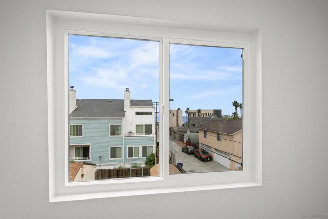 Image 44 of 50 For 152 Evergreen Ave.  4