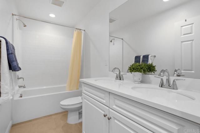 Home for Sale in Vista