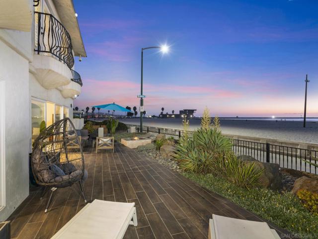 Image 51 of 53 For 2727 Ocean Front Walk
