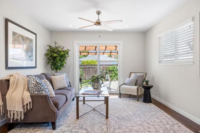 313 Del Rosa Way, San Mateo CA: https://media.crmls.org/mediaz/3c67b05b-8a48-4d95-9037-f8527f20cd5a.jpg