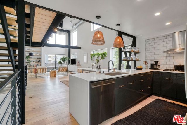 1335 N Fuller Avenue, Los Angeles CA: https://media.crmls.org/mediaz/3c681d3e-ca11-456b-808b-437508814e5f.jpg
