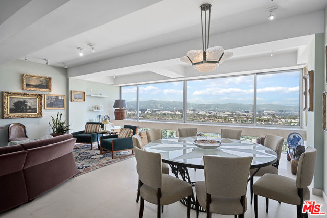 2222 Avenue Of The Stars, Los Angeles CA: https://media.crmls.org/mediaz/3c69472f-75da-48aa-99e8-66f960266058.jpg