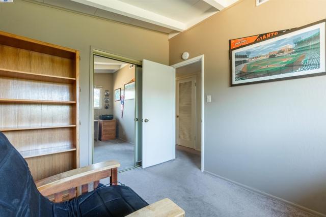 24757 Pear St, Hayward CA: https://media.crmls.org/mediaz/3c695941-0b92-4474-91ef-729d281a51d9.jpg