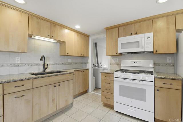 Detail Gallery Image 10 of 28 For 5566 Streamview, San Diego,  CA 92105 - 4 Beds | 1 Baths