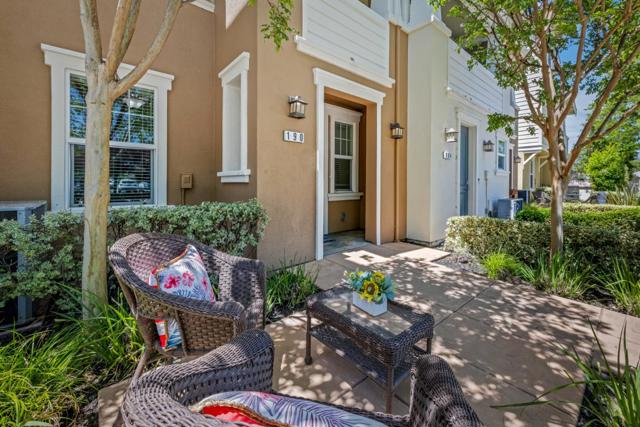 190 Triggs Lane, Morgan Hill CA: https://media.crmls.org/mediaz/3c697ebc-33d7-4d2d-becf-102e995e935e.jpg