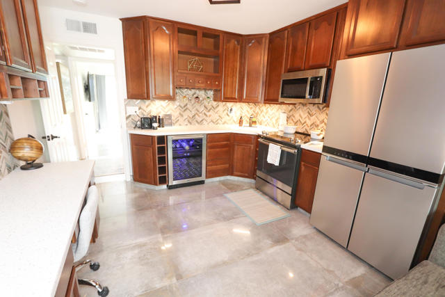 9639 Spyglass Avenue, Desert Hot Springs CA: https://media.crmls.org/mediaz/3c69efb9-f978-4e8c-9392-7bd34627f501.jpg