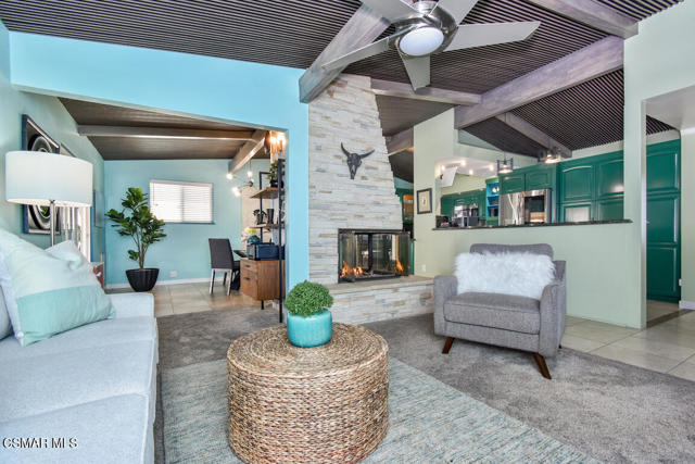 7761 Balcom Avenue, Reseda CA: https://media.crmls.org/mediaz/3c69fcf5-7bc4-43fd-83e2-0b60f21f31ff.jpg