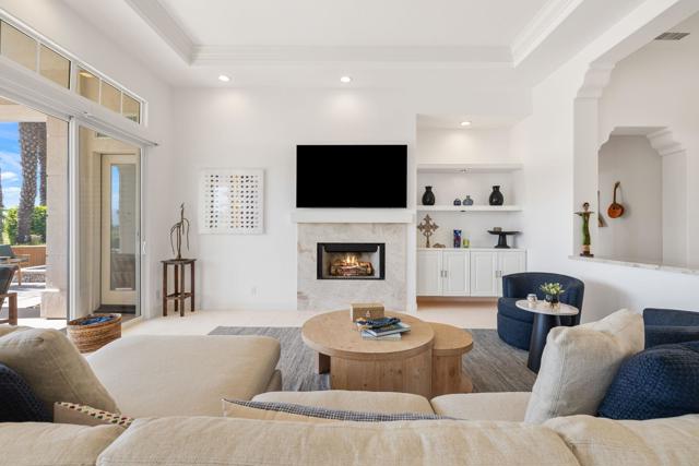 51464 Marbella Court, La Quinta CA: https://media.crmls.org/mediaz/3c6aa8dc-e6e6-46ee-a744-1ebfd931878d.jpg