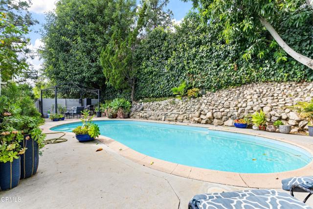 Detail Gallery Image 2 of 18 For 3323 Reta St, La Crescenta,  CA 91214 - 4 Beds | 2 Baths