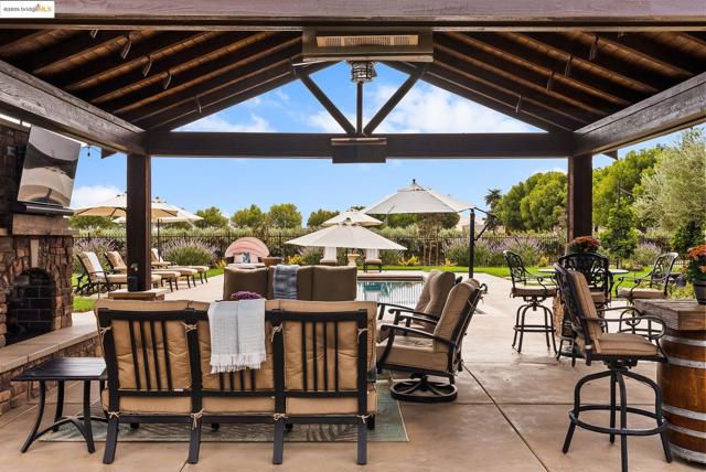 3501 Byer Road, Byron CA: https://media.crmls.org/mediaz/3c6bca28-9e03-4892-91c2-c49468ca7316.jpg