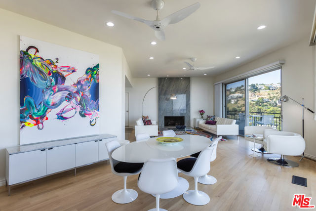 1556 Blue Jay Way, Los Angeles CA: https://media.crmls.org/mediaz/3c6c4aab-cfc6-418f-83ac-6619a958135c.jpg