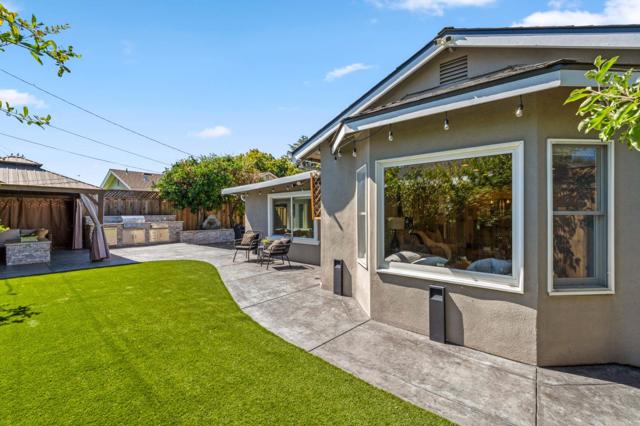1422 Melwood Drive, San Jose CA: https://media.crmls.org/mediaz/3c6dd82a-eec0-4cf0-9746-e8bb310fc150.jpg