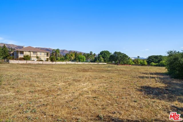 22682 La Quilla Drive, Chatsworth CA: https://media.crmls.org/mediaz/3c6f55ad-209a-456a-86b2-f3afd55f43e2.jpg