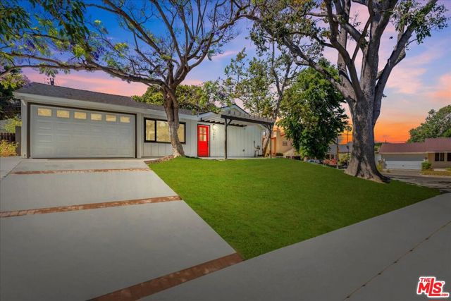 7901 Winsford Avenue, Los Angeles CA: https://media.crmls.org/mediaz/3c6fcbc1-2a81-4ea5-8a0e-1746e4ff504e.jpg