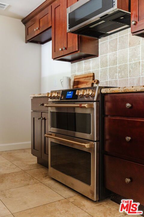 2332 Fox Hills Drive, 103 photo 11