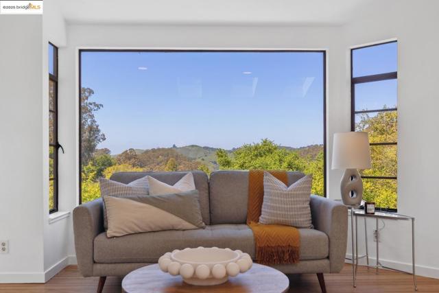 1127 Hillview RD, Berkeley CA: https://media.crmls.org/mediaz/3c70a962-d84d-4acb-9682-e5b153750acc.jpg