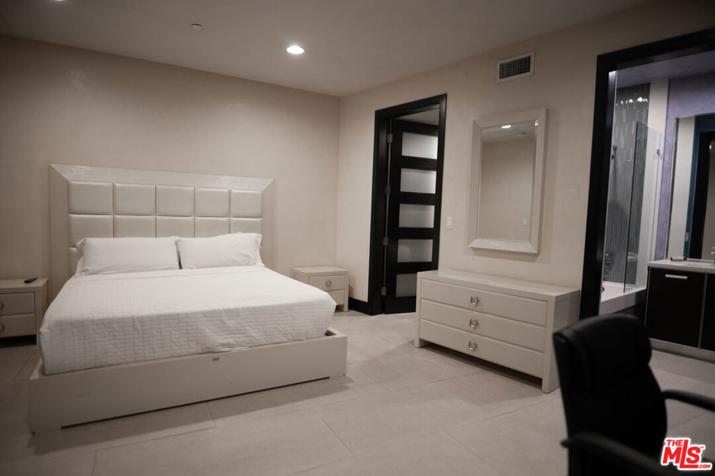MLS #26986425 image #52