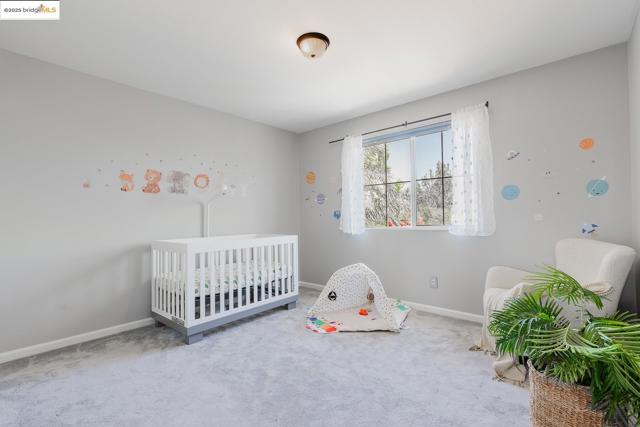 719 Monte Verde Ln, Brentwood CA: https://media.crmls.org/mediaz/3c73053a-f176-480d-97d1-07d4e8f8bfe0.jpg