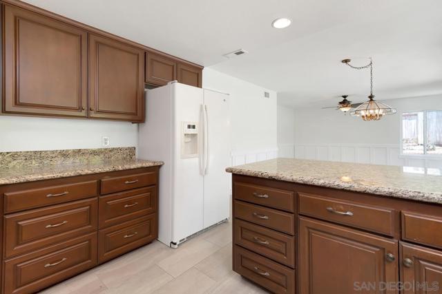 12847 Abra Pl, San Diego CA: https://media.crmls.org/mediaz/3c735cc4-63c1-4b67-82a9-51e576654364.jpg