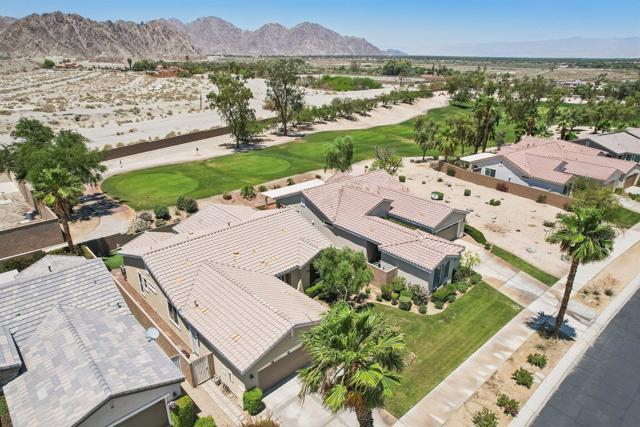 60375 Living Stone Drive, La Quinta CA: https://media.crmls.org/mediaz/3c736256-be62-4b96-ab34-a58c61907a89.jpg