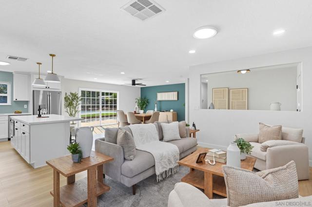 2118 Toca Ln, Ramona CA: https://media.crmls.org/mediaz/3c73e4d6-dcb5-4817-ac51-38d6a3b19635.jpg