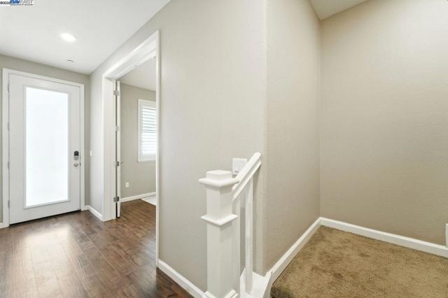418 Desert Holly St, Milpitas CA: https://media.crmls.org/mediaz/3c74070b-8314-4153-86e0-f10da60cb422.jpg
