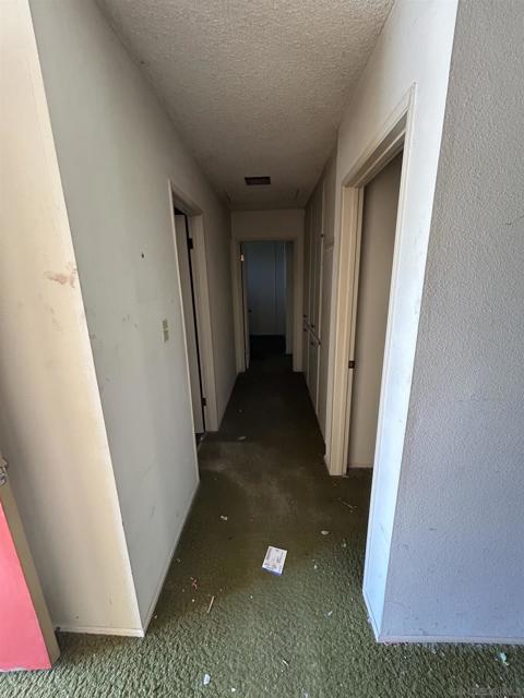 1638 La Tierra Ln, San Marcos CA: https://media.crmls.org/mediaz/3c742995-0cd3-49ea-9ea5-3fe096bb6ddf.jpg