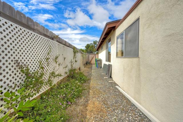 Detail Gallery Image 36 of 47 For 3607 Frenzel Cir, Oceanside,  CA 92056 - 2 Beds | 2 Baths