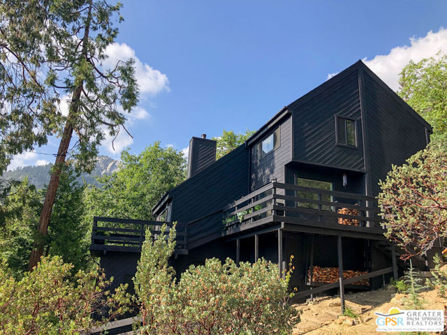 25150 Cougar Road, Idyllwild CA: https://media.crmls.org/mediaz/3c7595d4-b915-4675-a0de-d033289f9057.jpg