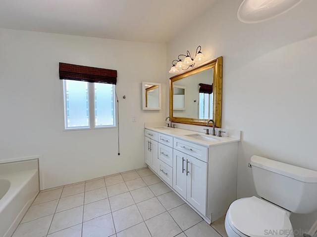 5330 Don Miguel Drive, Carlsbad CA: https://media.crmls.org/mediaz/3c7674c2-c202-4c81-afb3-7d61e362b420.jpg