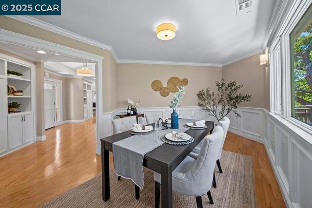 921 Foye Drive, Lafayette CA: https://media.crmls.org/mediaz/3c768705-b3fd-45b1-81de-c6509ba2bfb9.jpg