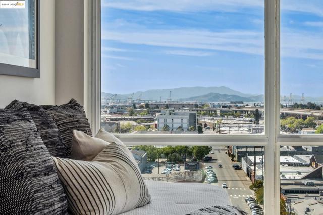 222 Broadway, Oakland CA: https://media.crmls.org/mediaz/3c76f76c-df0a-4d36-900e-4be66532b358.jpg