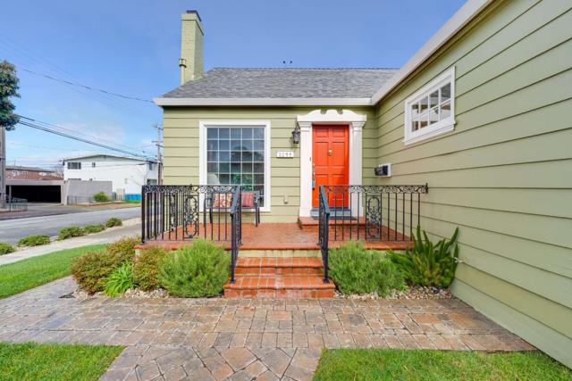 Image 2 of 33 For 1044 Paloma Avenue