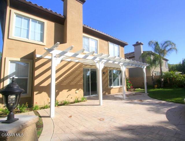 276 Chantilly Circle, Simi Valley CA: https://media.crmls.org/mediaz/3c77b0c7-5c06-4bc8-b973-8bbf9c652975.jpg